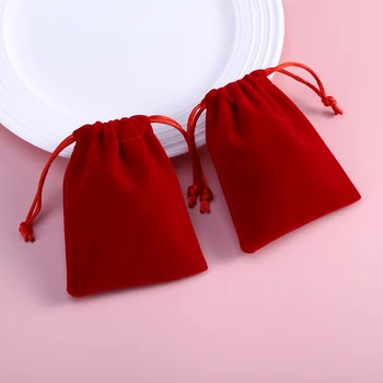 50 бр. златар кадифе чанта от съвсем малък, малка червена торбичка за опаковане на сватбени сувенири, подаръчни пакети с индивидуално лого