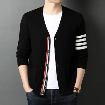 Висококачествен новият есенно-зимен марка, модерен вязаный мъжка жилетка, пуловер, черни корейски ежедневните си палто, сако, мъжко облекло S-3XL